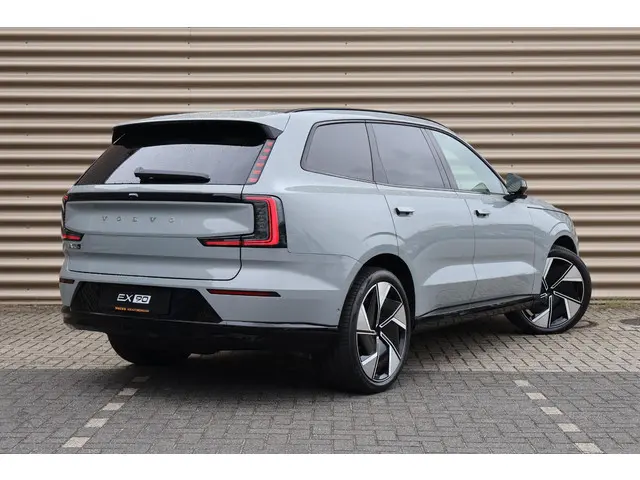 Volvo EX90 Twin Motor Ultra 7p. 111 kWh 2025 Elektrisch 2
