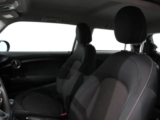 MINI One Mini 1.5 First Salt 2019 Benzine 25