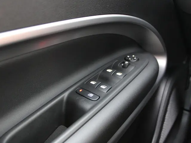 Jeep Avenger 1.2 e-Hybrid Summit 2025 Hybride Benzine 20