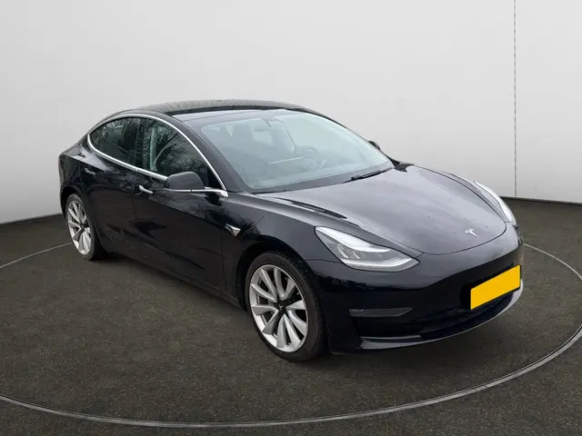 Tesla Model 3 Long Range AWD 75 kWh 2019 Elektrisch 4