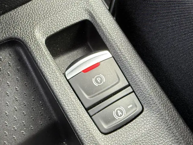 Renault Captur 1.3 TCe 155 Intens 2020 Benzine 31