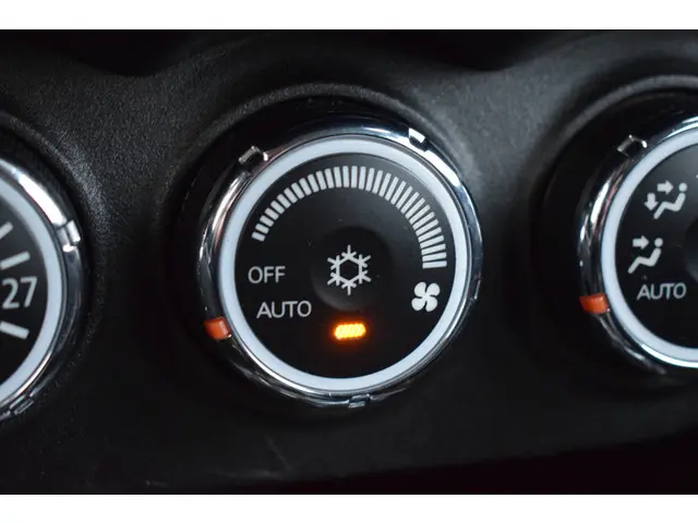 Mitsubishi ASX 1.6 Cleartec Intense 2016 Benzine 21