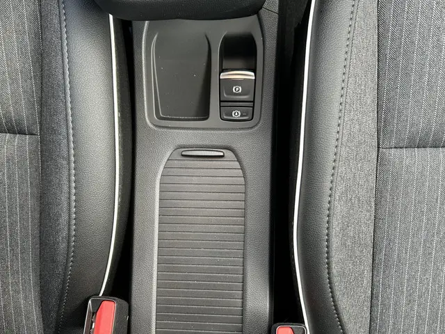 Mitsubishi Colt 1.0T MT Instyle 2025 Benzine 16