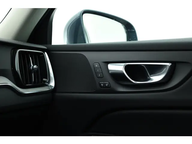 Volvo V60 2.0 T8 Inscription 2022 Hybride Benzine 26