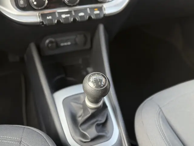 Kia Rio 1.2 CVVT Comfort Pack 2014 Benzine 25