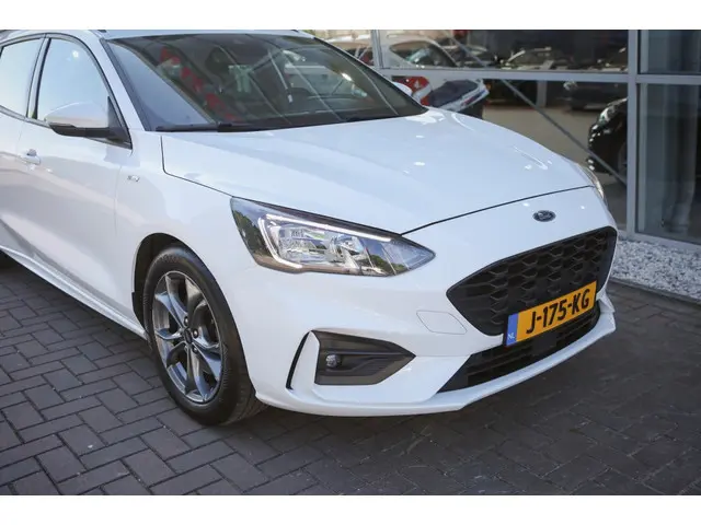 Ford Focus Wagon 1.0 EcoB. ST L. Bns 2020 Benzine 6