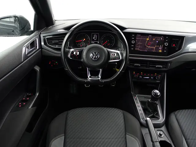 Volkswagen Polo 1.0 TSI R Line+ 2020 Benzine 6