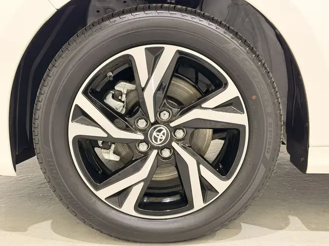 Toyota Yaris 1.5 Hybrid 115 Dynamic 2025 Hybride Benzine 9