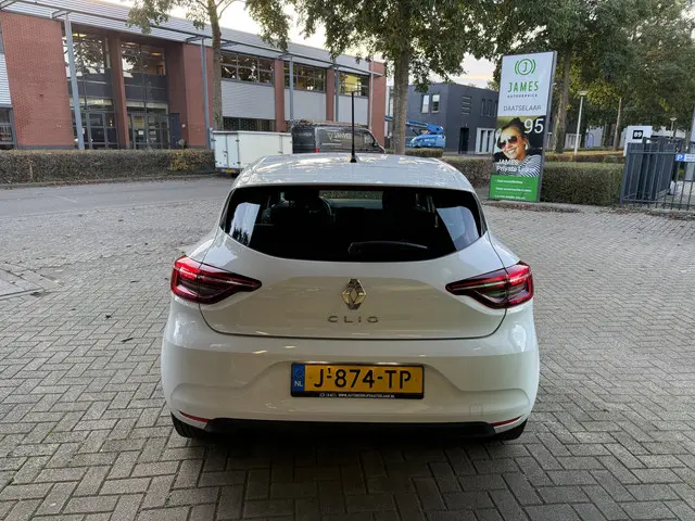 Renault Clio 1.0 TCe Life 2020 Benzine 4