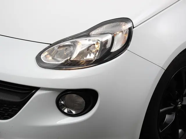 Opel ADAM 1.4 Splash 2013 Benzine 24