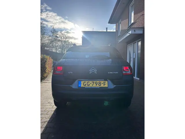 Citroën C4 Cactus 1.2 PureTech Business 2015 Benzine 11