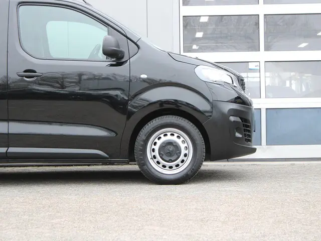 Peugeot Expert 1.5 BlueHDI 100 S&S L2 2023 Diesel 20