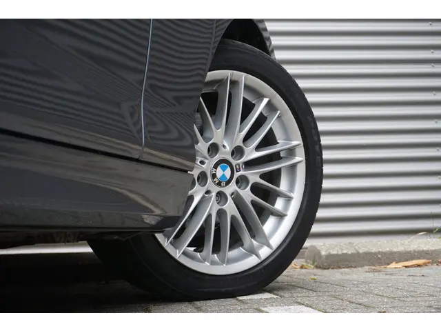 BMW 1 Serie 118i 2019 Benzine 21