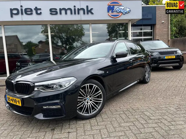 BMW 5 Serie Touring 520i High Executive 2018 Benzine