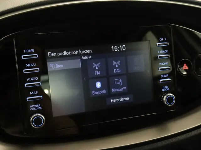 Toyota Aygo X 1.0 VVT-i MT Play 2023 Benzine 31