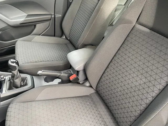 Volkswagen T-Cross 1.0 TSI Life 2020 Benzine 13