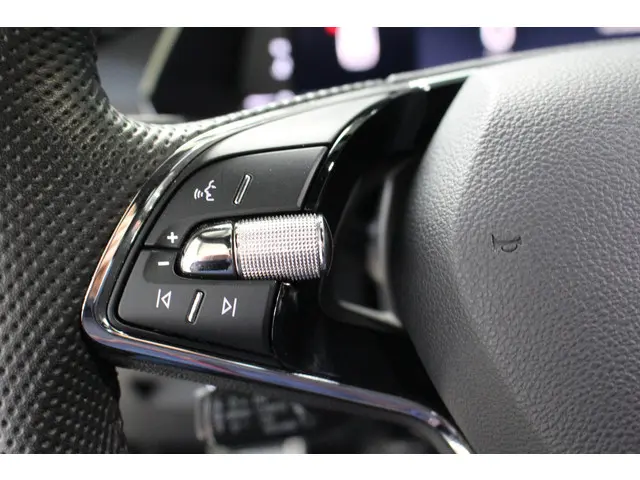 Škoda Octavia Combi 1.0 TSI Sport Business 2023 Benzine 15