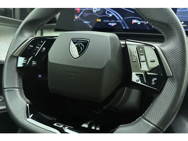 Peugeot 5008 1.2 Hybrid 145 GT 2025 Hybride Benzine 23