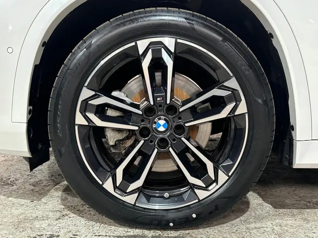 BMW X1 xDrive23i 2023 Benzine 12