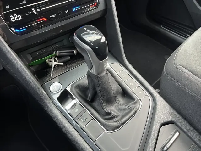 Volkswagen Tiguan 1.5 TSI Elegance 2021 Benzine 24