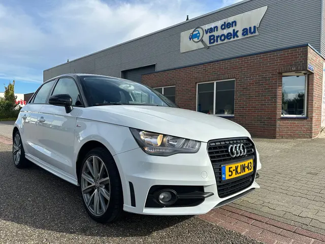 Audi A1 Sportback 1.2 TFSI Admired 2013 Benzine 4