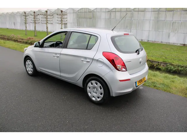 Hyundai i20 1.2i i-Motion 5 Drs 2013 Benzine 5