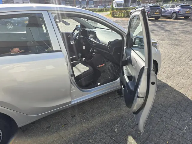 Kia Picanto 1.0 DPi DynamicLine AUT/1e eig 2022 Benzine 8