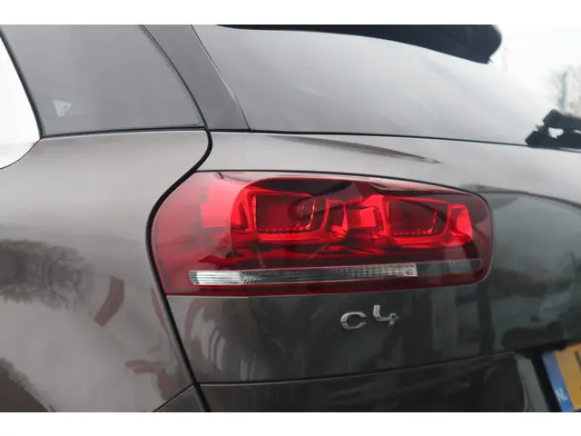 Citroën C4 Picasso 1.2 PureTech Intensive 2016 Benzine 37