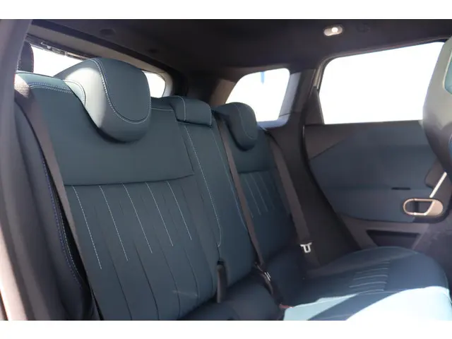 MINI Aceman E | Favoured M 2025 Elektrisch 12