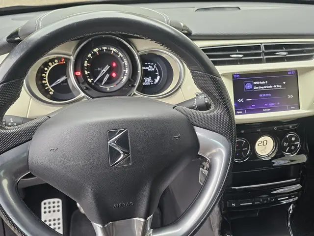DS DS 3 1.2 PureTech Café Racer Leer/Camera 2019 Benzine 14