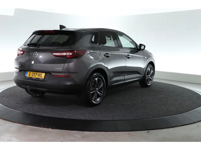 Opel Grandland X 2