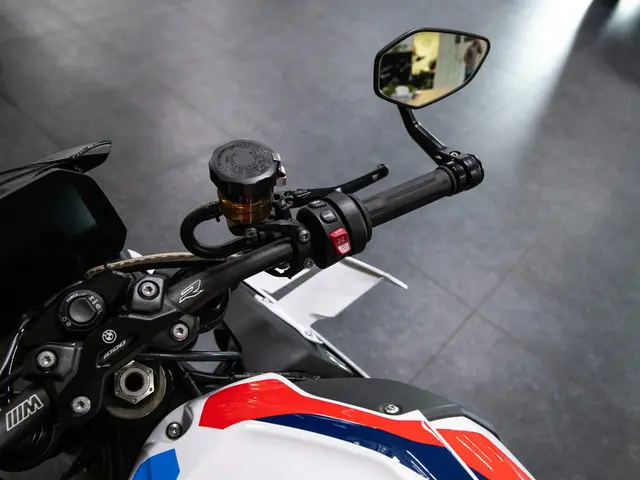 BMW M 1000 R Sport Akrapovic - Keyless 2023 Benzine 22