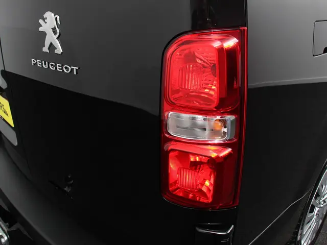 Peugeot Expert 145pk L3 Automaat 2024 Diesel 24