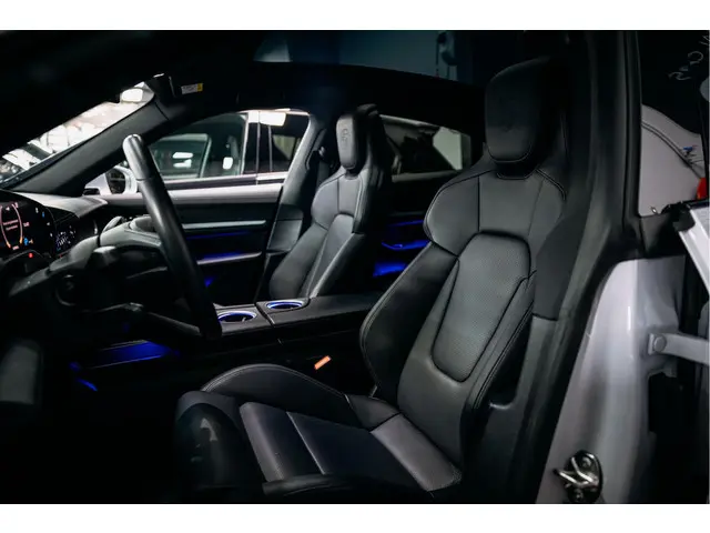 Porsche Taycan Performance 84 kWh 2023 Elektrisch 23