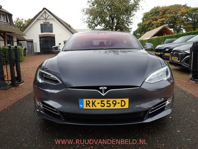 Tesla Model S 75D 2017 Elektrisch 2