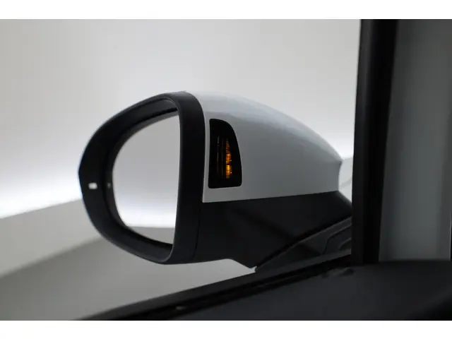 Volkswagen Golf 1.4 eHybrid GTE 2023 Hybride Benzine 9