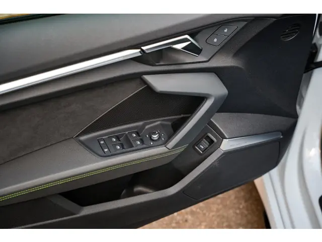 Audi RS3 Limousine 2.5 TFSI RS 3 quattro 2023 Benzine 20