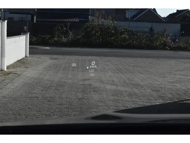 Mercedes-Benz GLA 250 e AMG Line 2022 Hybride Benzine 9