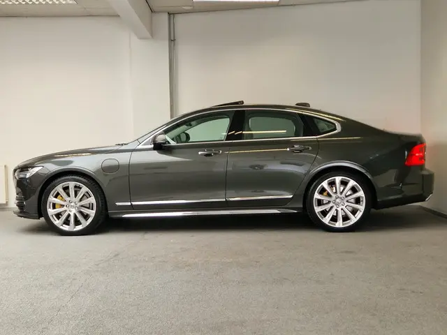 Volvo S90 2.0 T8 AWD Inscription 2019 Hybride Benzine 12