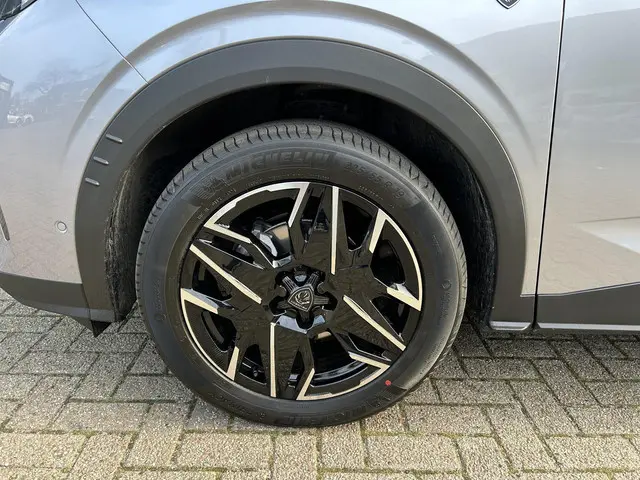 Peugeot 3008 1.2 Hybrid 145 GT 2024 Hybride Benzine 14