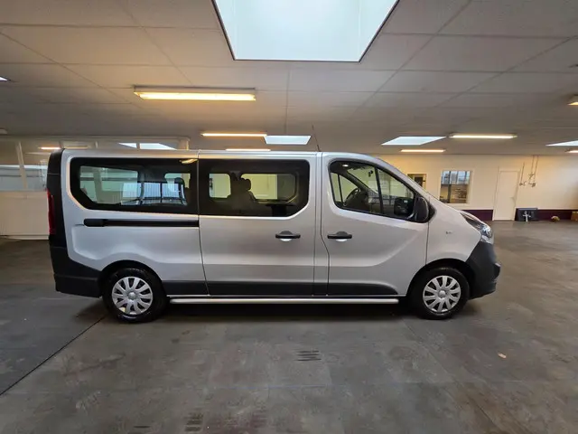 Opel Vivaro Combi 1.6 CDTI L2H1 2019 Diesel 4