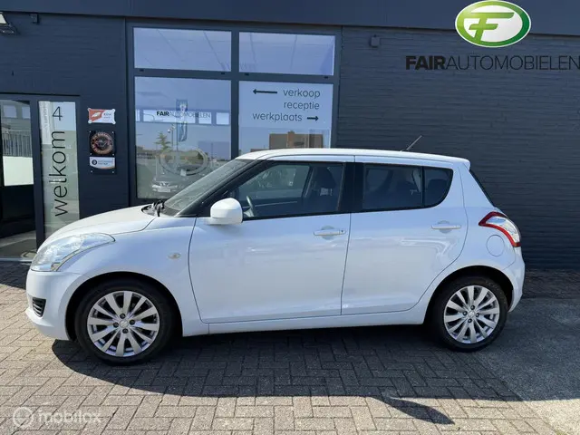 Suzuki Swift 1.2 Exclusive 2012 Benzine 3