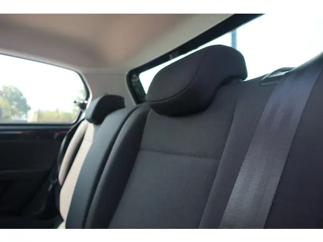 Volkswagen up! 1.0 2021 Benzine 9