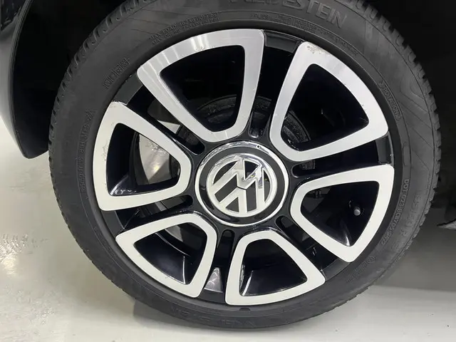 Volkswagen up! 1.0 high up! BlueMotion 2016 Benzine 15