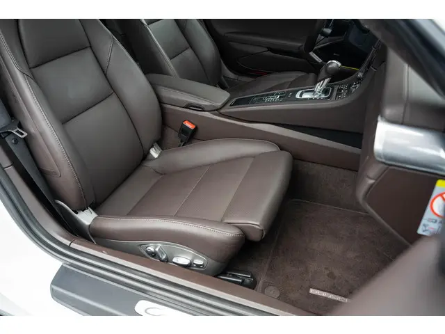 Porsche 911 3.0 Carrera S 2017 Benzine 58