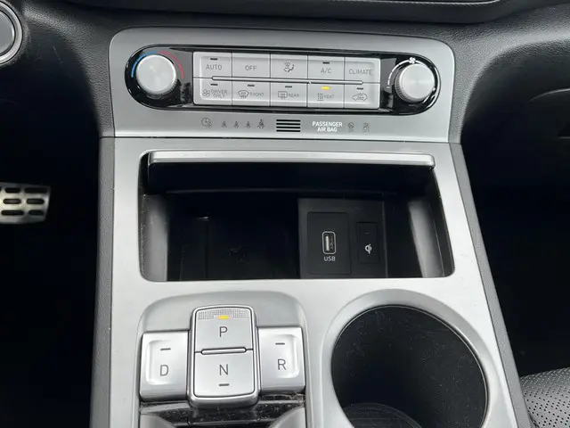 Hyundai Kona EV Premium 64 kWh 2020 Elektrisch 34