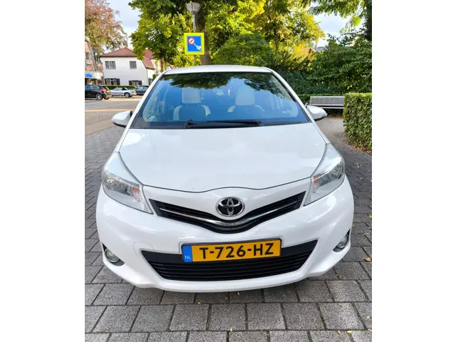 Toyota Yaris 1.3 VVT-i Aspiration 2013 Benzine 3