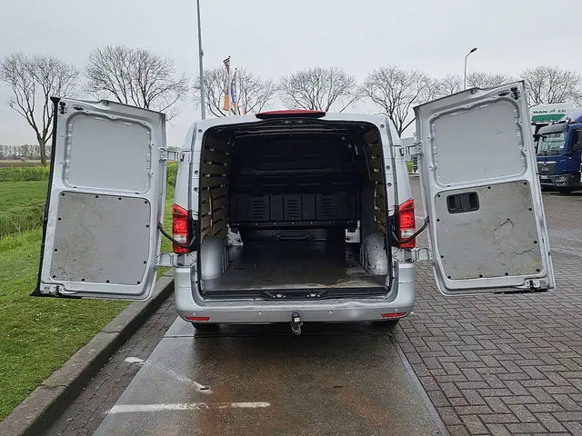 Mercedes-Benz Vito 114 2020 Diesel 12