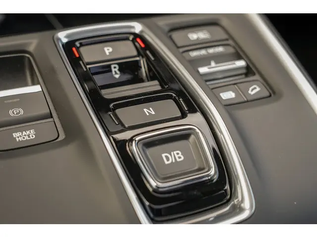 Honda CR-V 2.0 e:PHEV ADVANCE TECH 2025 Hybride Benzine 6