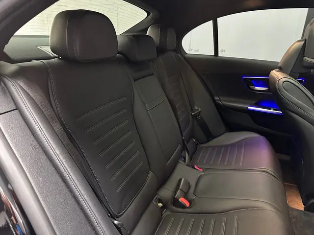 Mercedes-Benz C-Klasse 200 AMG C63 pakket 2023 Benzine 14